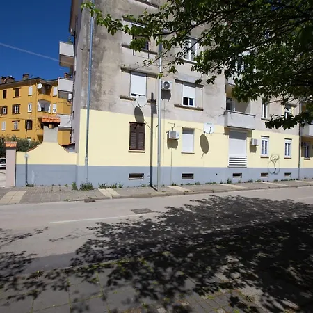 Lilly Apartman